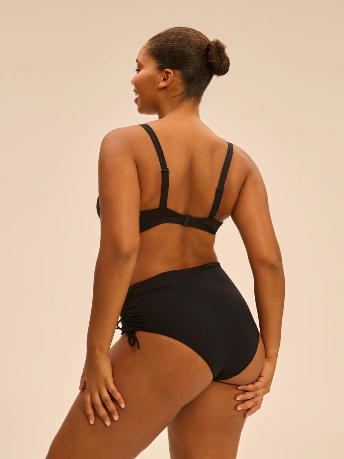 Haut de maillot de bain triangle avec armatures cachées - Noir - Image 11