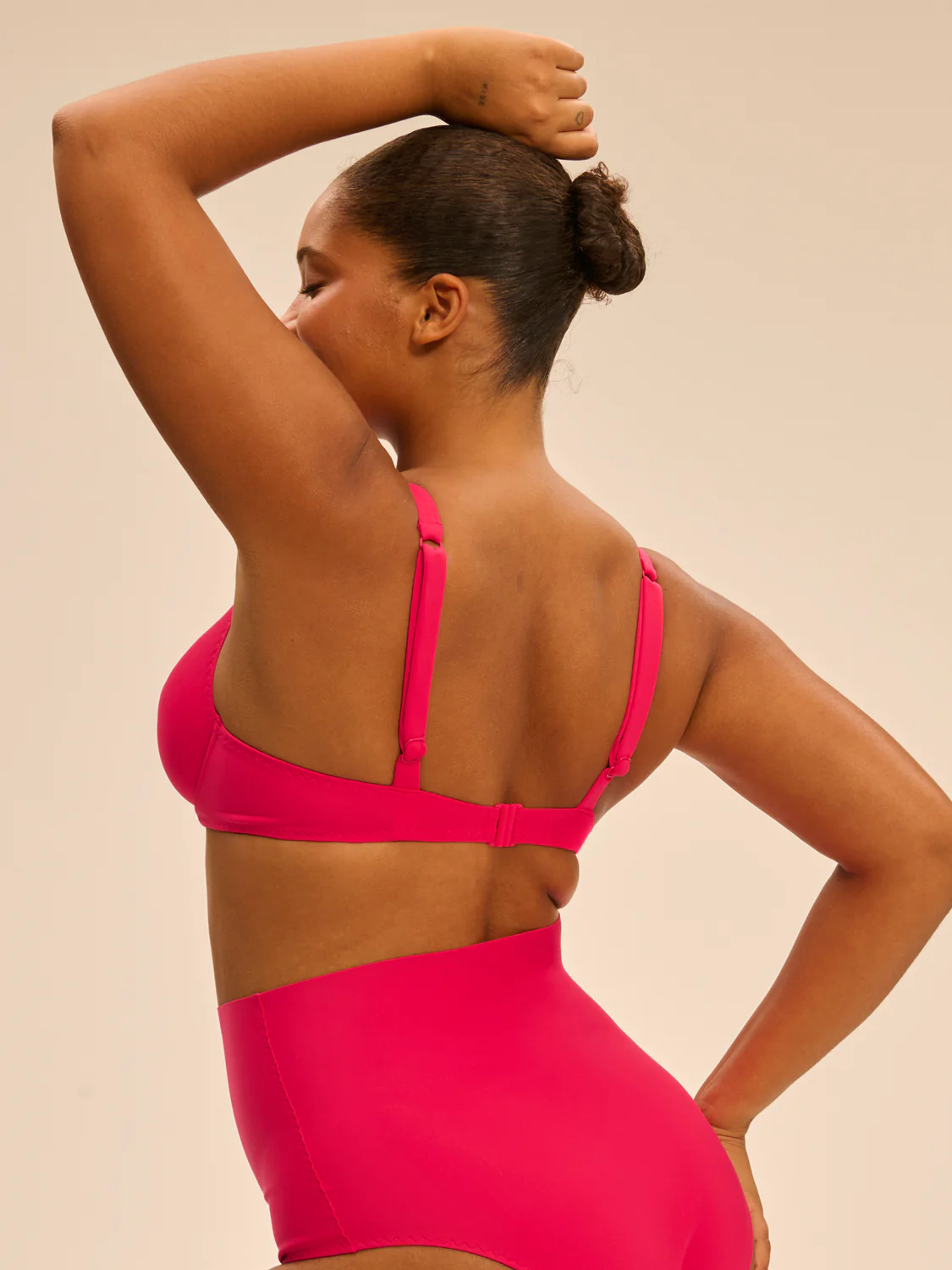 Haut de maillot de bain triangle avec armatures - Lipstick - Image 8