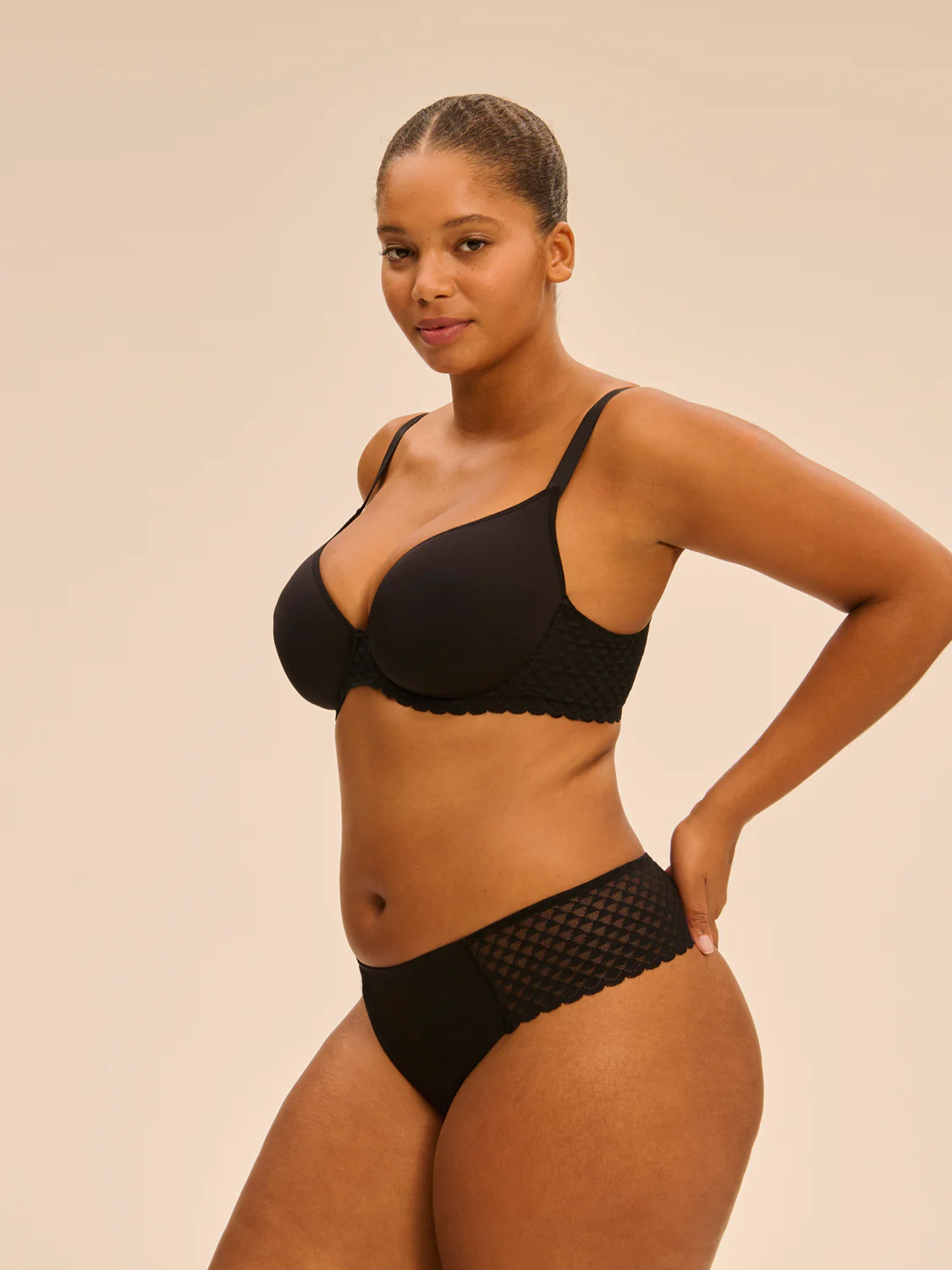 Shorty échancré - Noir - Image 8