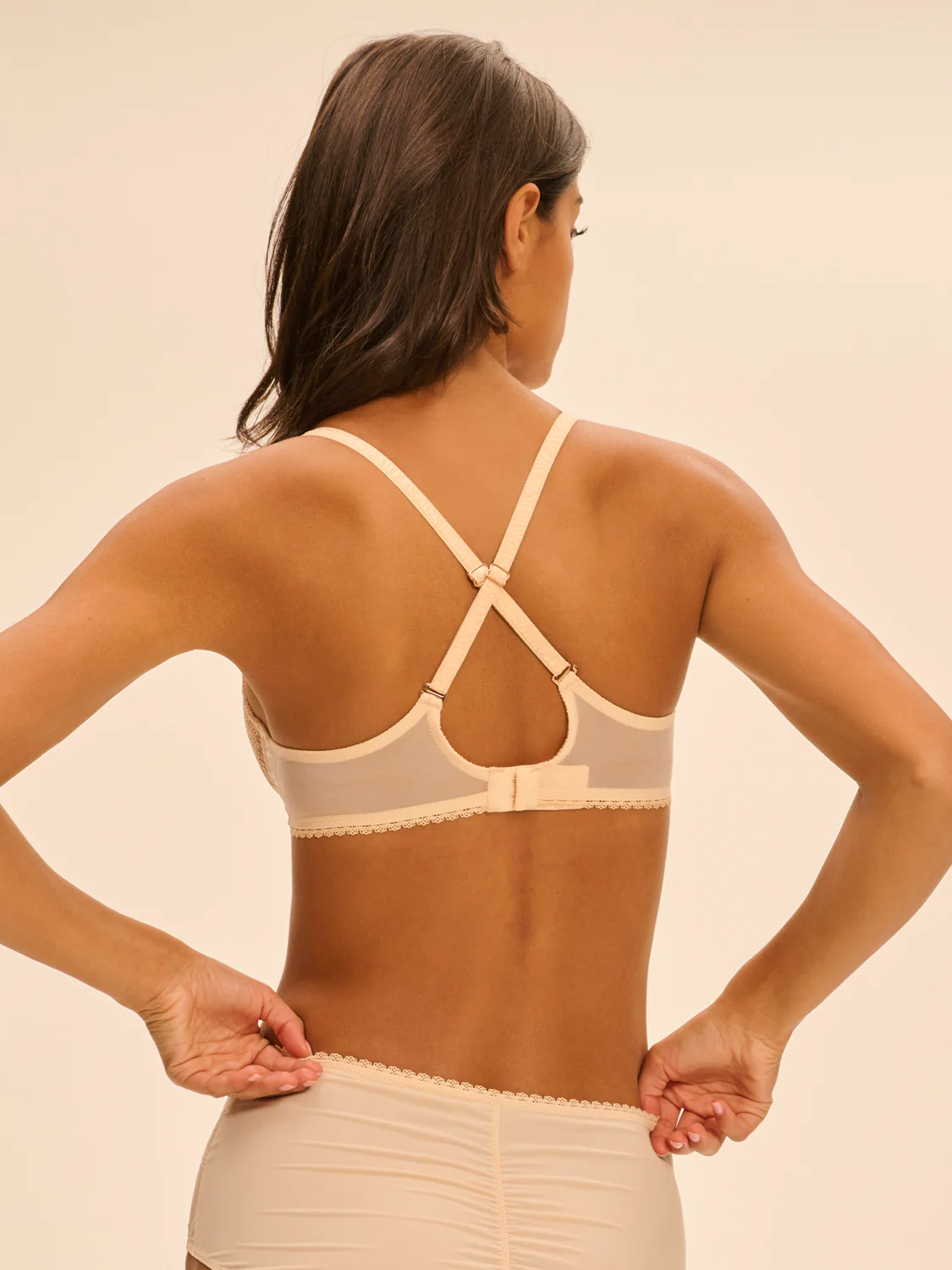 Soutien-gorge avec armature décolleté plongeant - Beige Chic - Image 4
