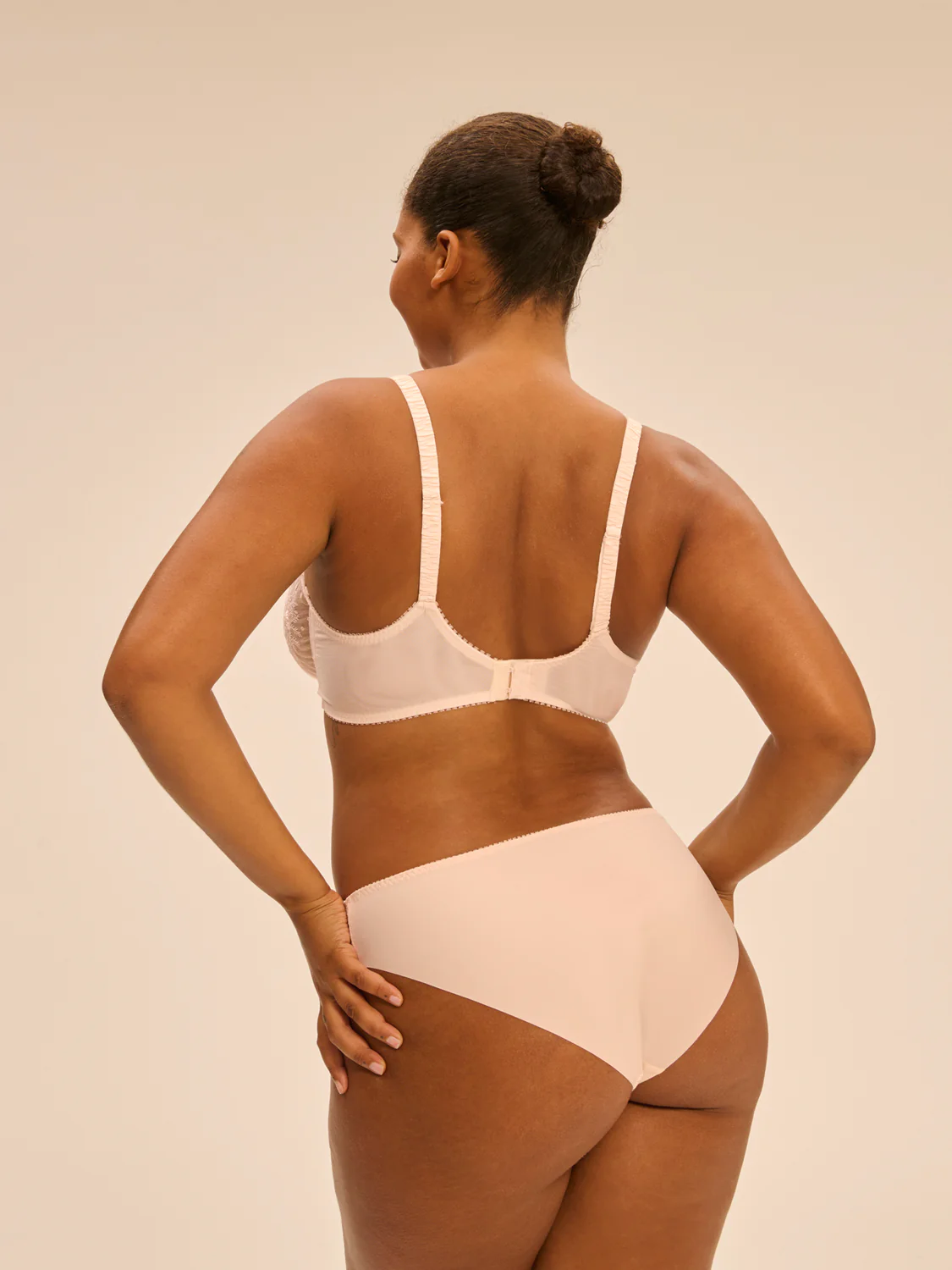 Soutien-gorge avec armature décolleté plongeant - Rose sakura - Image 11