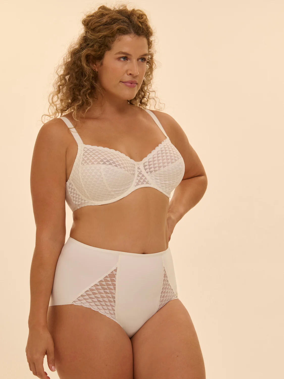 Soutien-gorge avec armature emboitant - Naturel - Image 4