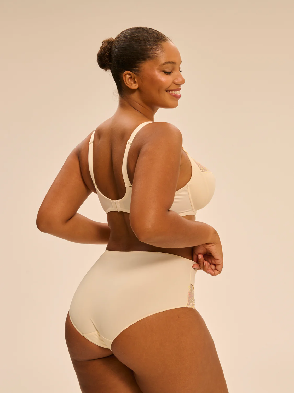 Soutien-gorge avec armature emboitant - Pampa - Image 5