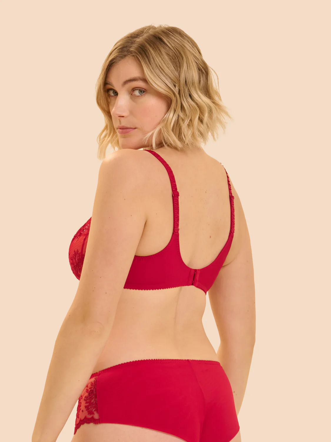 Soutien-gorge avec armature emboitant - Rouge Opéra - Image 3