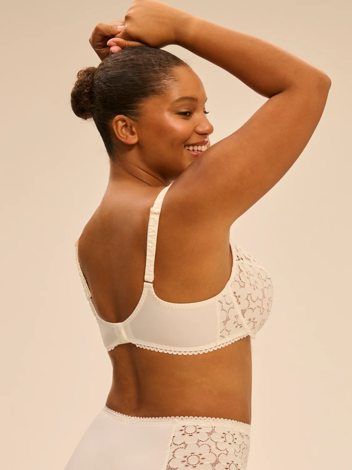 Soutien-gorge avec armatures classique - Naturel - Image 11