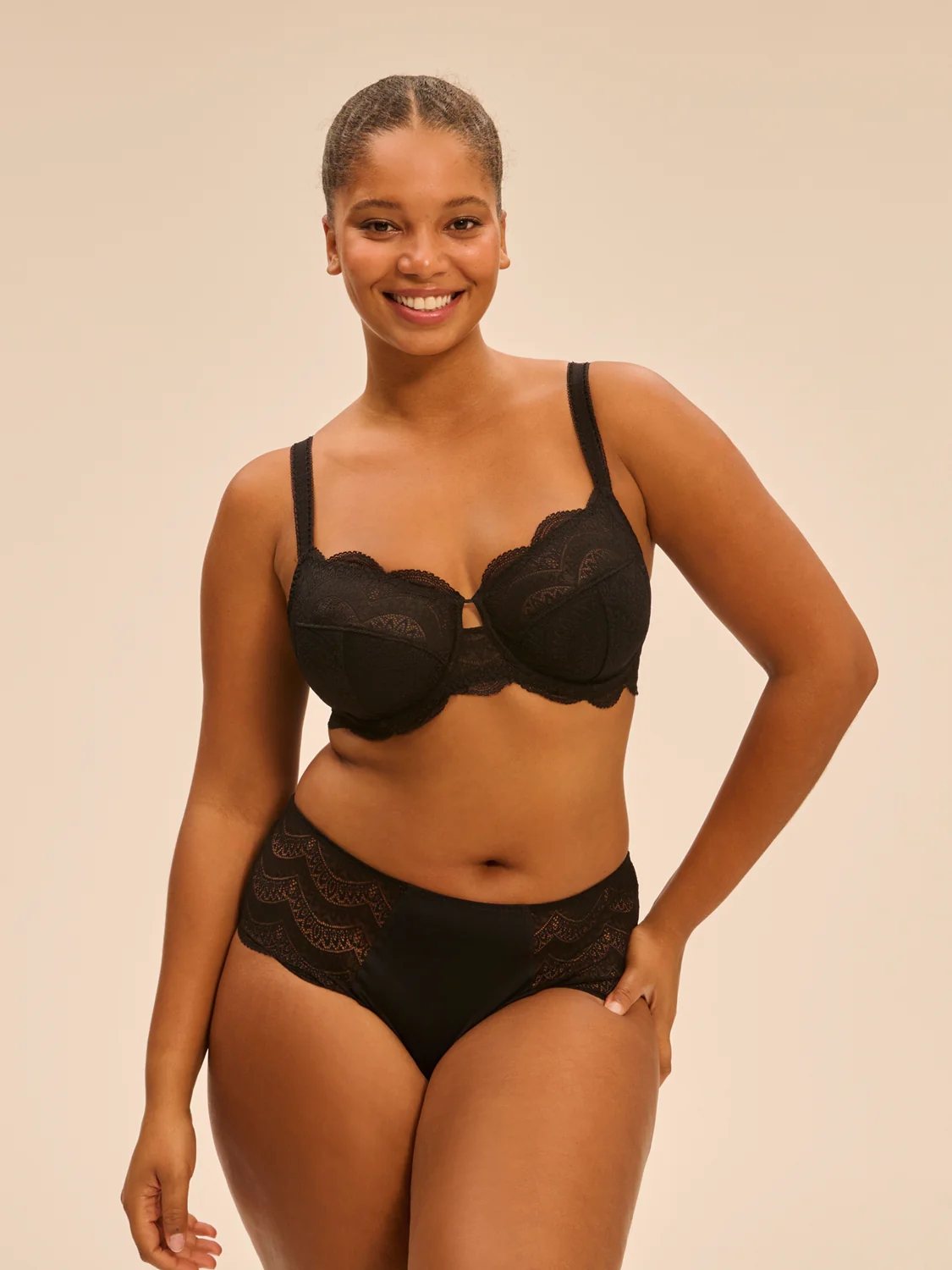 Soutien-gorge avec armatures emboitant - Noir - Image 4