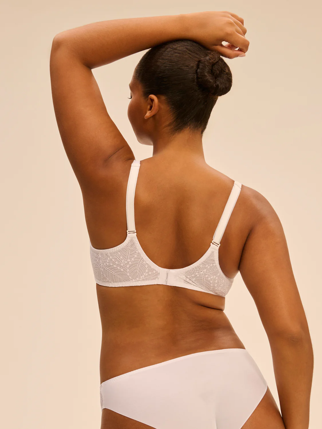 Soutien-gorge avec armatures moulé décolleté plongeant - Blanc - Image 10