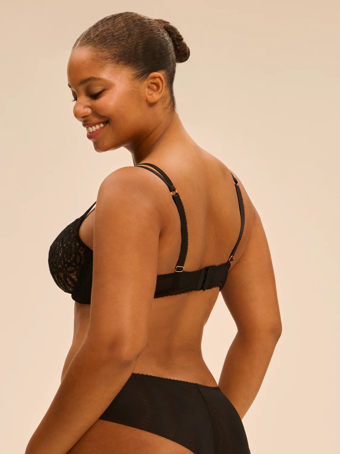 Soutien-gorge corbeille - Noir - Image 10