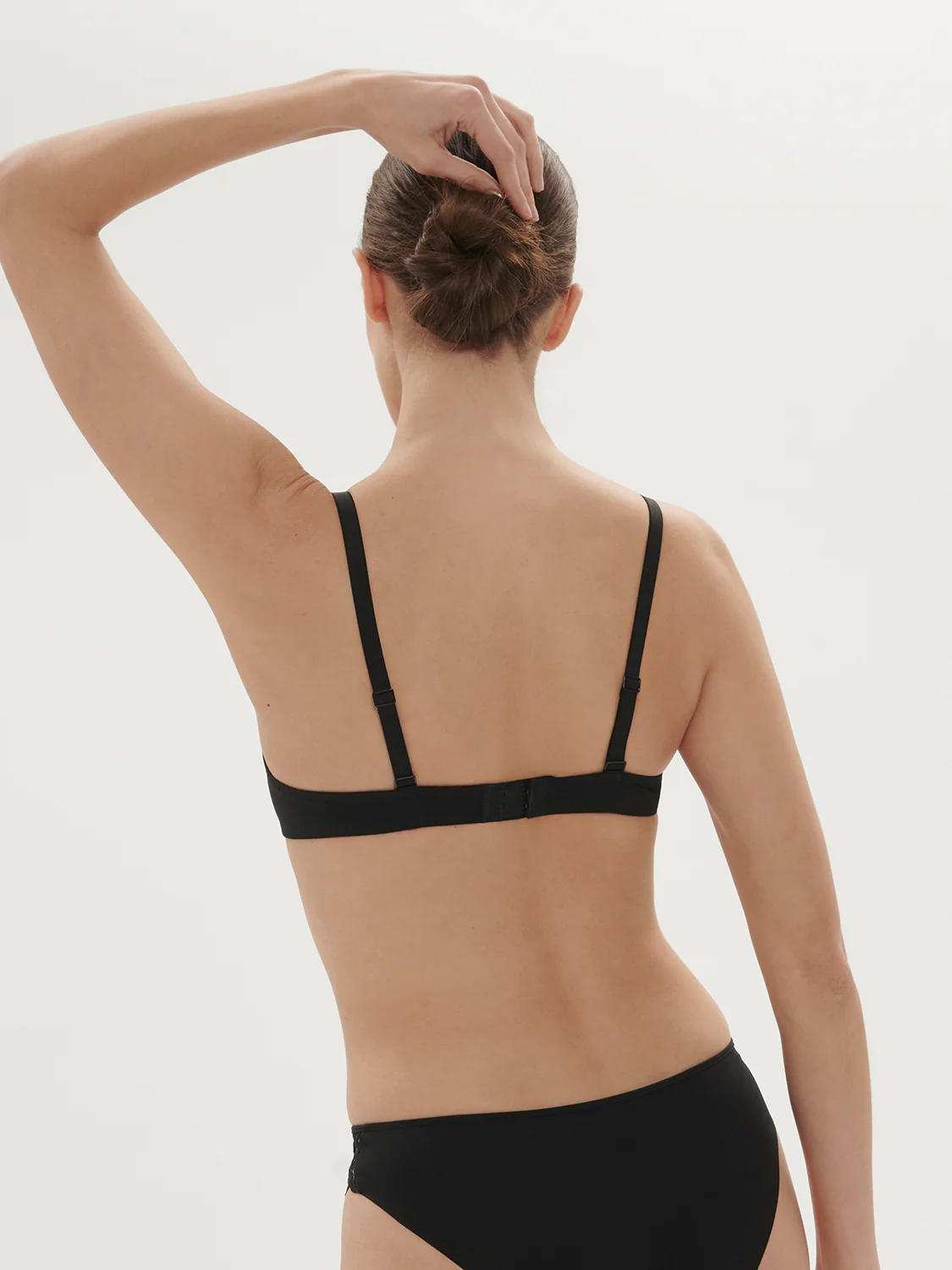 Soutien-gorge push-up décolleté plongeant - Noir - Image 3