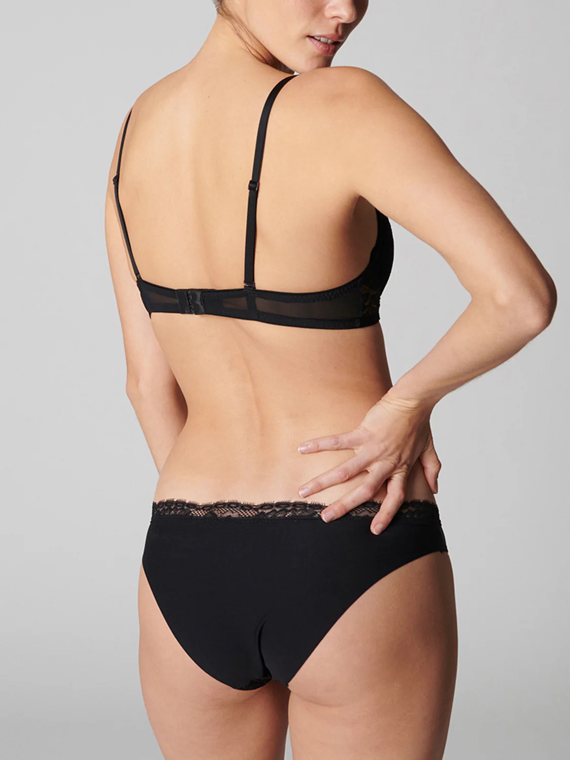 Soutien-gorge push-up triangle - Noir - Image 2