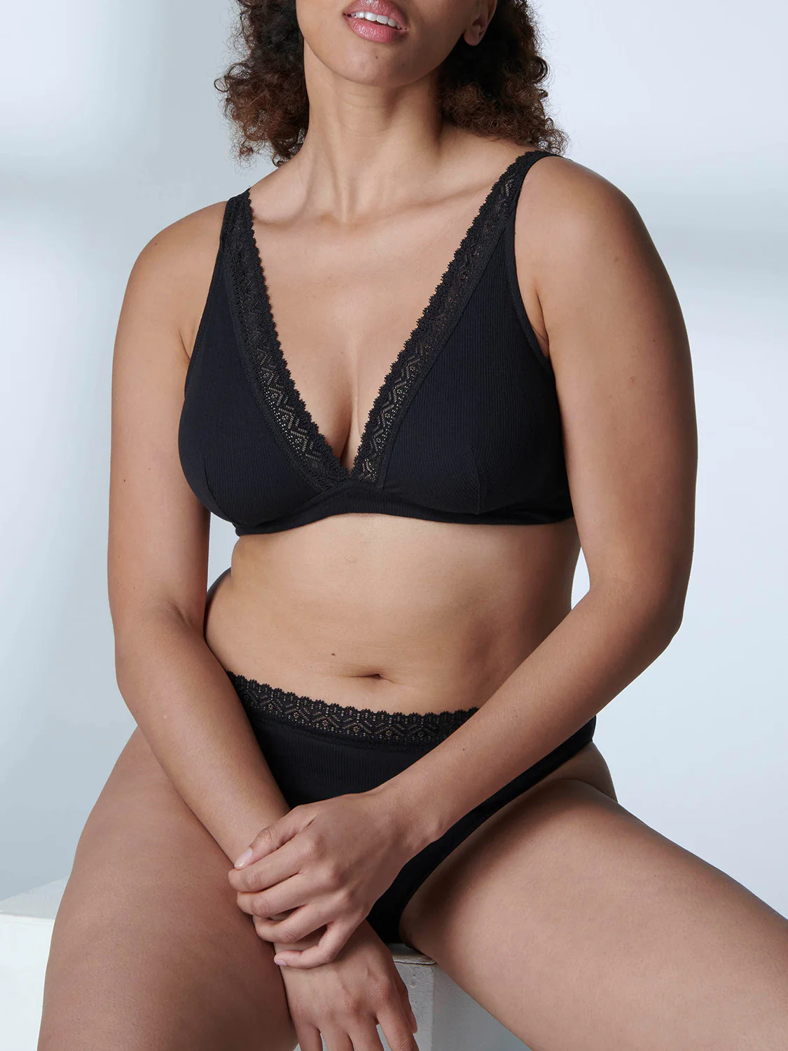 Soutien-gorge sans-armatures structuré - Noir - Image 4