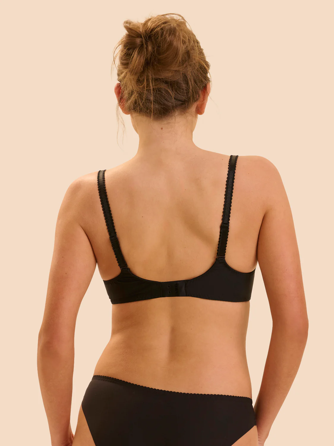 Soutien-gorge sans-armatures structuré - Noir - Image 3