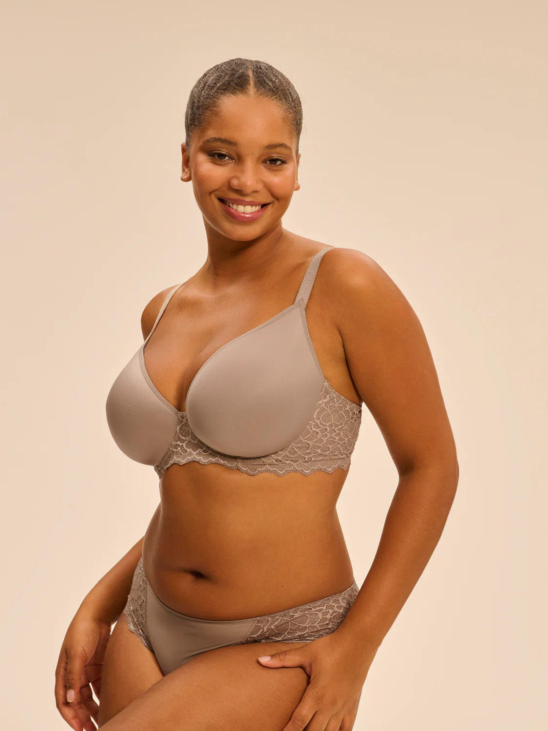 Soutien-gorge spacer décolleté plongeant - Grège - Image 9